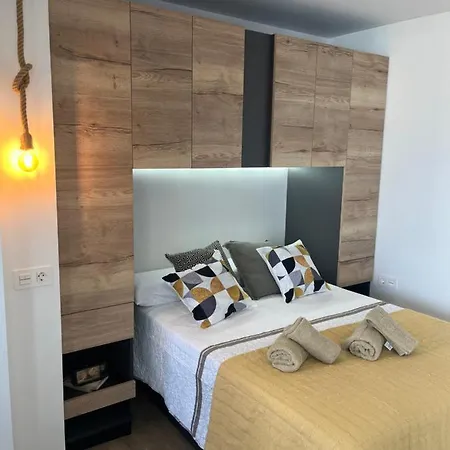 Luxury Center I Τορρεμολίνος